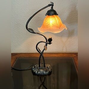Tiffany Style Table Lamp with Bird Design